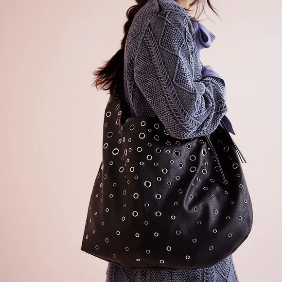 Free people embellished slouchy carryall BNWT. - Picture 4 of 4